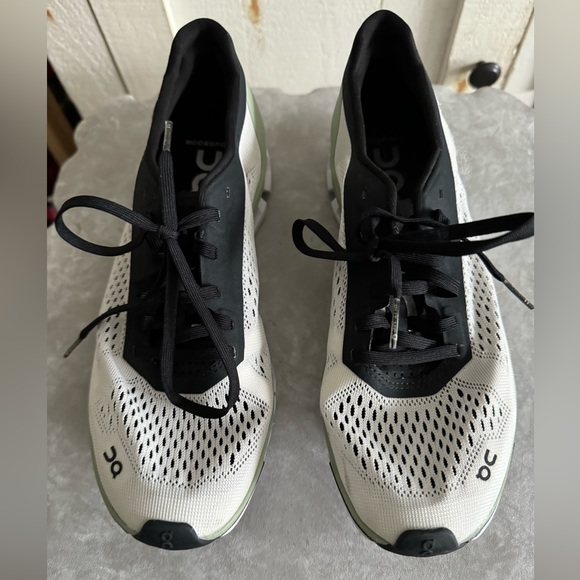 On Running Shoes - Never Worn. Women's ON Cloudultra
Moss/Eclipse Size 6.5